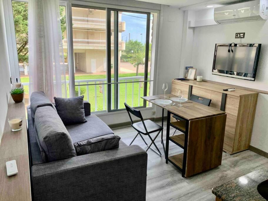 Bouquet Dream La Pineda Apartment ภายนอก รูปภาพ